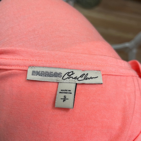 Express High Low Neon Peach Color Relaxed Tee - Picture 5 of 5